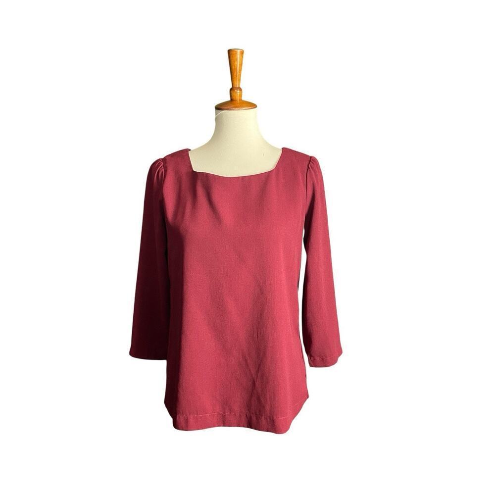 Charming Charlie Top Women Size Small Burgundy Red Blouse Gold Zipper Closure